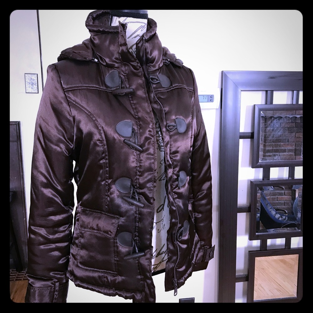 Beautiful brown coat in excellent condition.